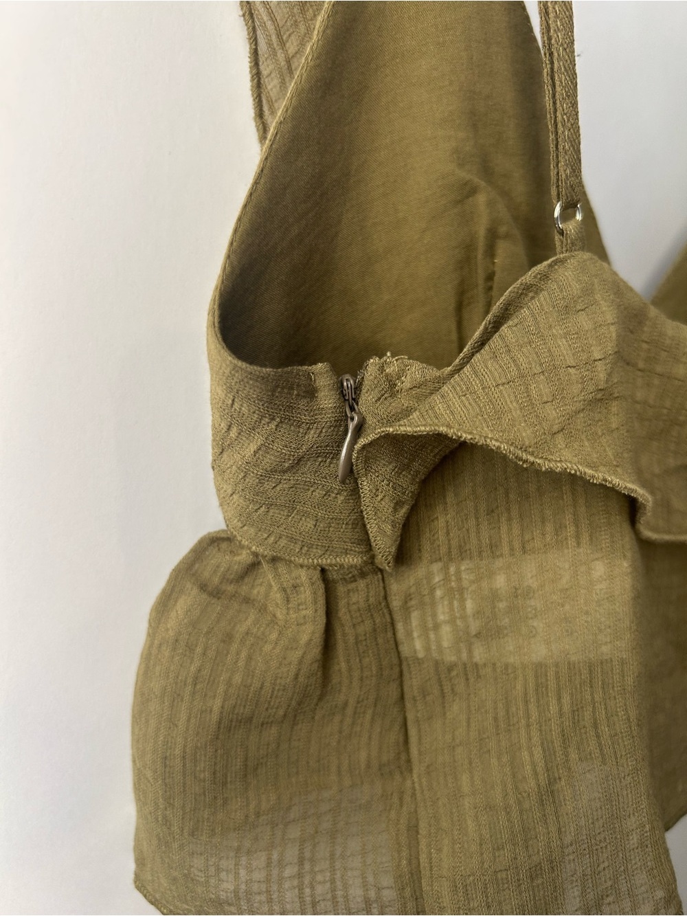 *NWT* Zara Women’s Green Cropped, Sleeveless V Neck Ruffle Top, Size XS - Picture 8 of 12